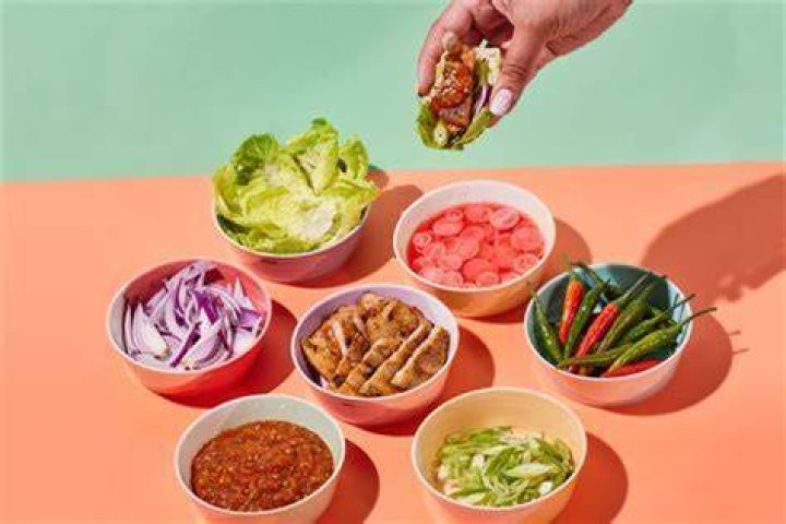 How do you serve ssam