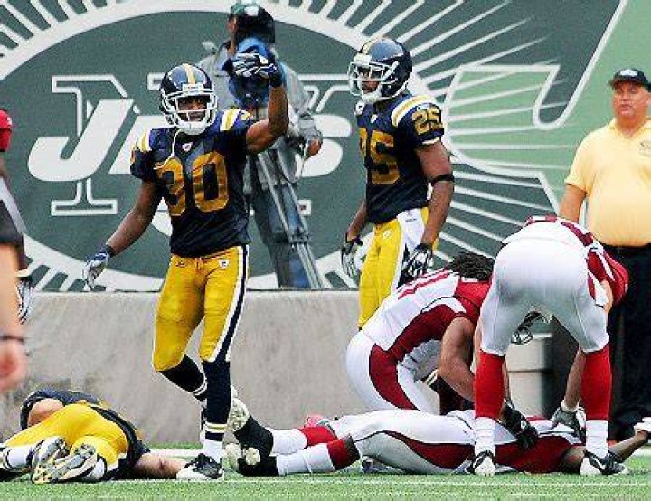 Who hit Anquan Boldin